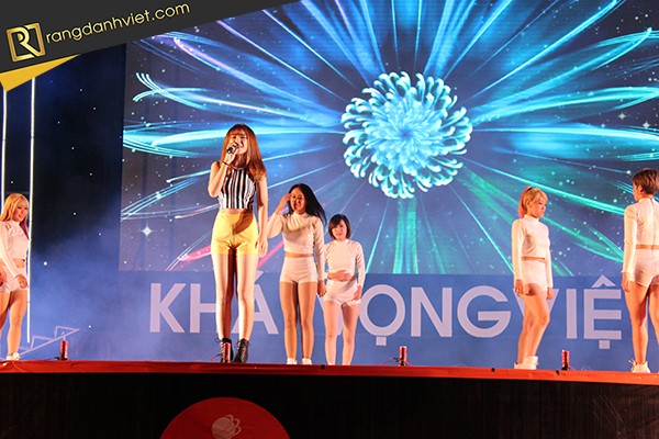 nhân sự sự kiện ca sĩ